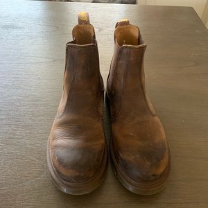 Brown Leather Dr. Martens Chelsea Boots! Size 9! In great condition and so cute!
